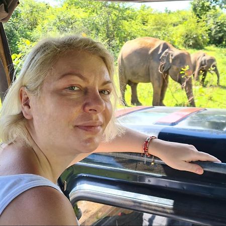 Elephant Paradise Safari Bungalow 우다왈라웨 외부 사진