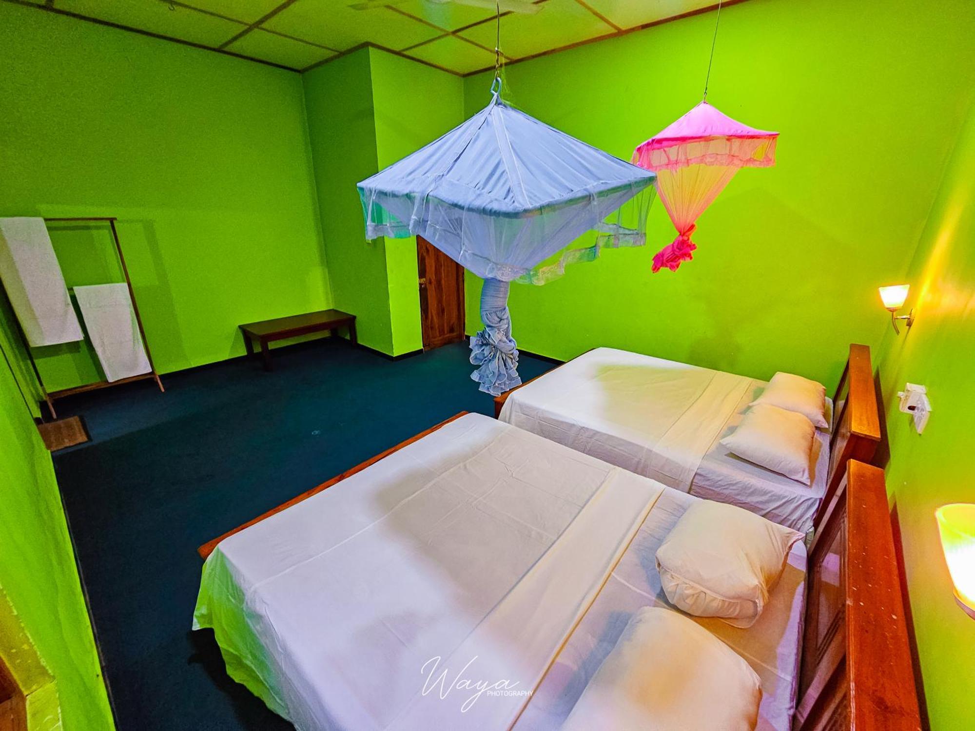 Elephant Paradise Safari Bungalow 우다왈라웨 외부 사진